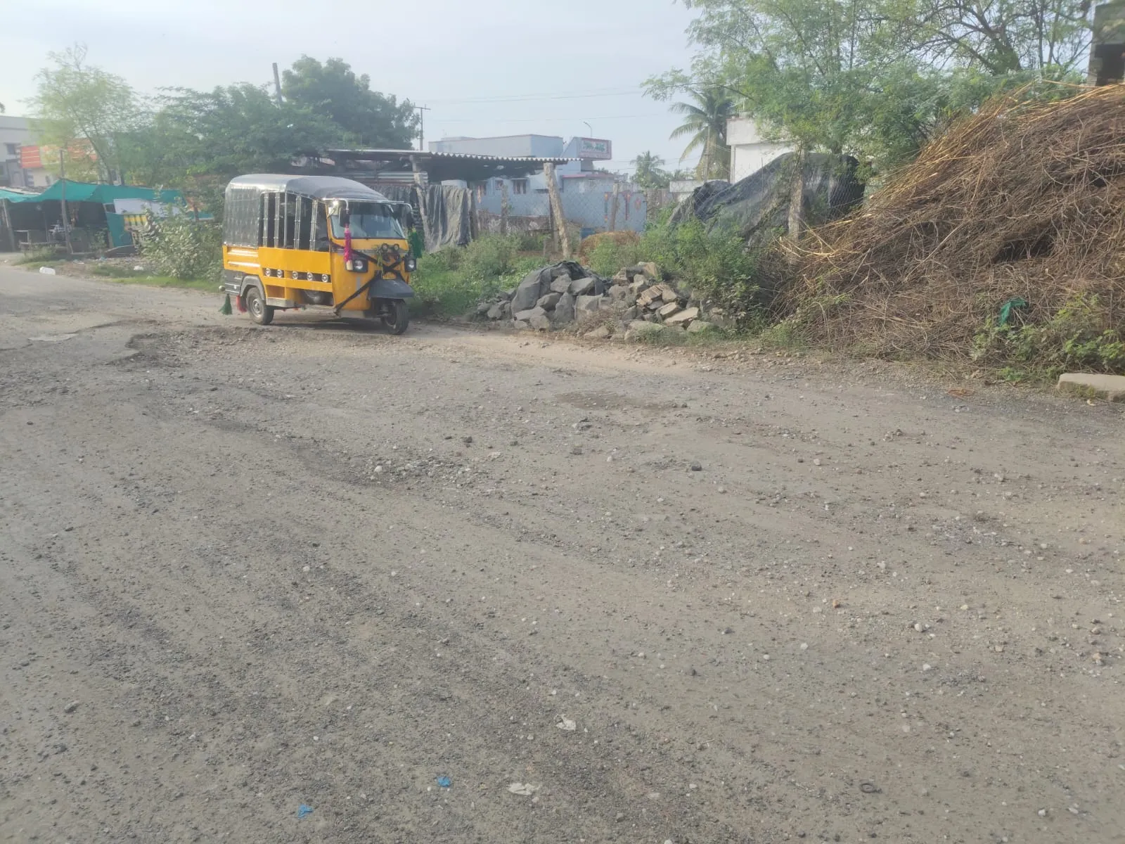 దారుణంగా రోడ్డులు.